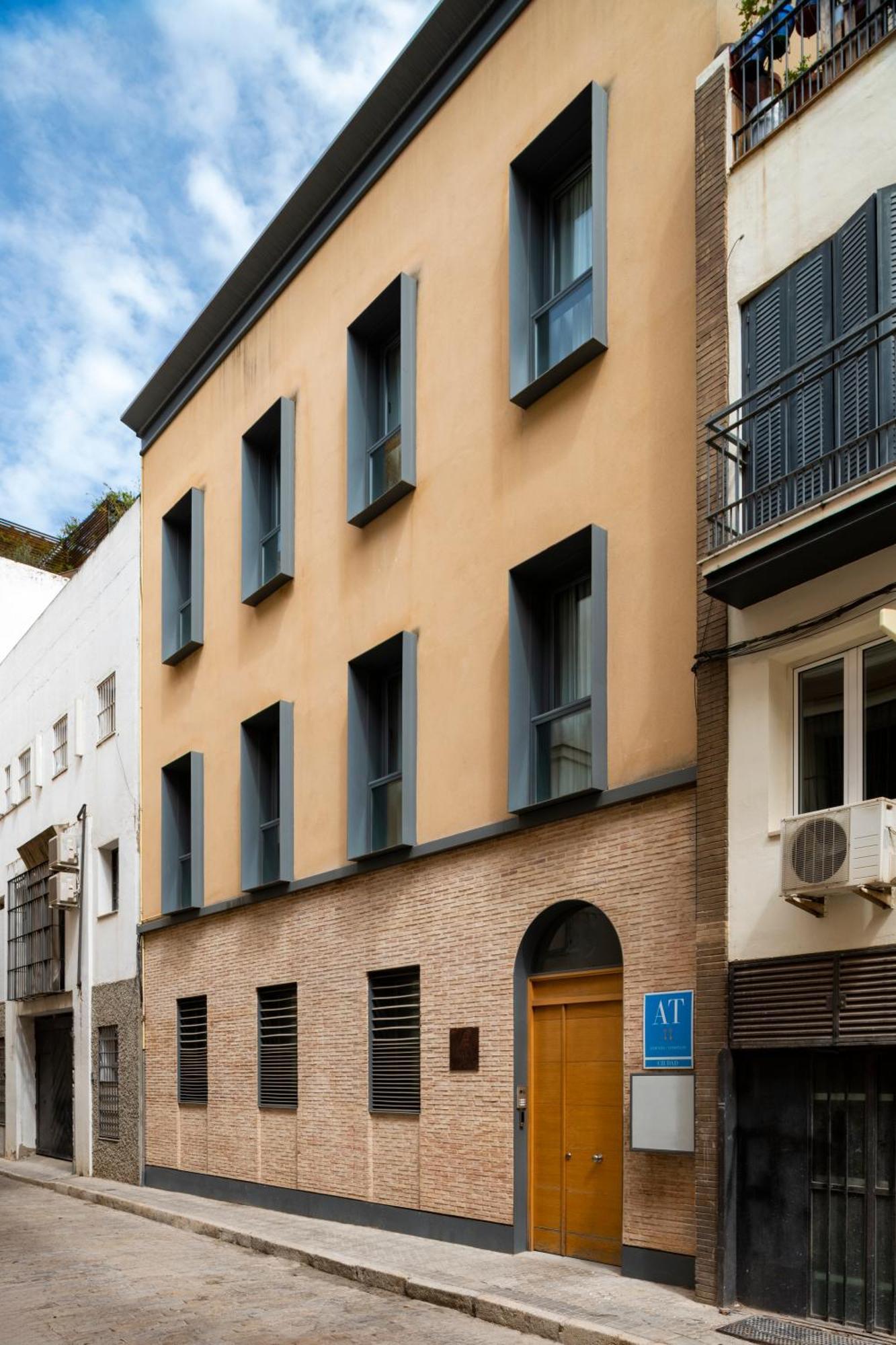 Suites Maestranza - Herreria By Magno Apartments Sewilla Zewnętrze zdjęcie